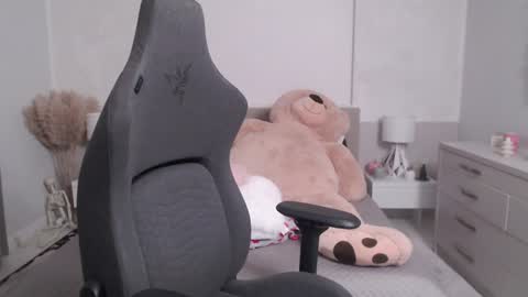 S online show from December 2, 12:30 am