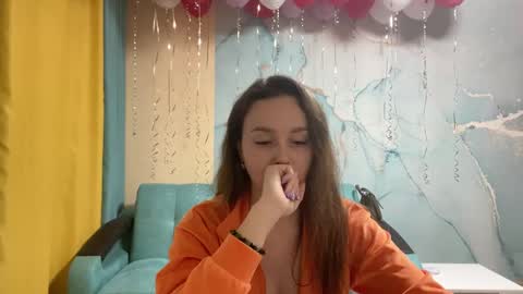 Snapshot of smiling_riddle chatting on February 18, 4:59 pm smiling_riddle online show from February 18, 4:59 pm