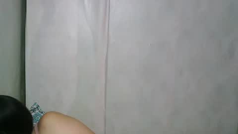 Snapshot of smilinglady27 chatting on October 11, 6:17 pm smilinglady27 online show from October 11, 6:17 pm