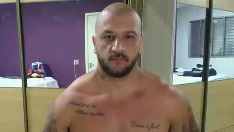 Snapshot of smithduke chatting on December 5, 6:33 pm smithduke online show from December 5, 6:33 pm