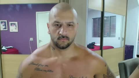 Snapshot of smithduke chatting on February 12, 12:37 am smithduke online show from February 12, 12:37 am