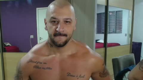 Snapshot of smithduke chatting on February 27, 11:20 am smithduke online show from February 27, 11:20 am