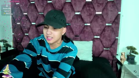 Snapshot of smithjay_ chatting on December 31, 12:04 pm Smith Jay online show from December 31, 12:04 pm