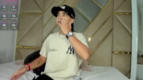 Snapshot of smithjay_ chatting on March 4, 12:22 pm Smith Jay online show from March 4, 12:22 pm