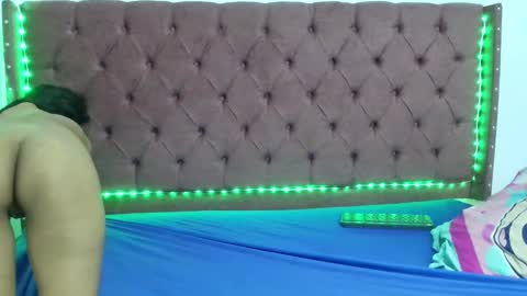 JONH SMITH AND ALIX SMITH online show from December 10, 7:37 am