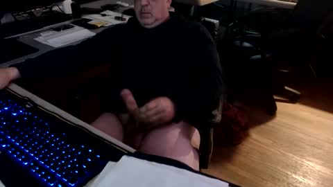 Snapshot of smly chatting on February 20, 7:58 pm smly online show from February 20, 7:58 pm