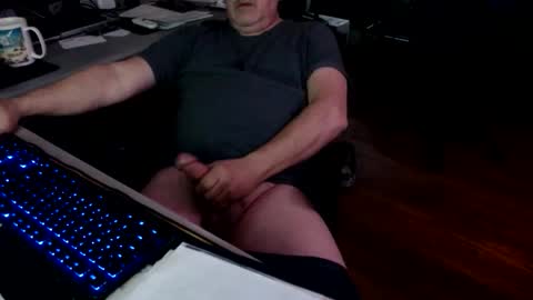 Snapshot of smly chatting on February 28, 1:01 pm smly online show from February 28, 1:01 pm