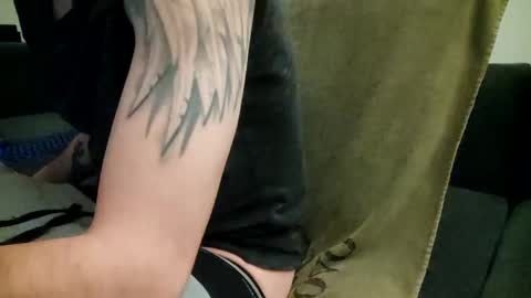 Snapshot of smokeandwatching chatting on January 21, 9:25 pm Smokeandwatching online show from January 21, 9:25 pm