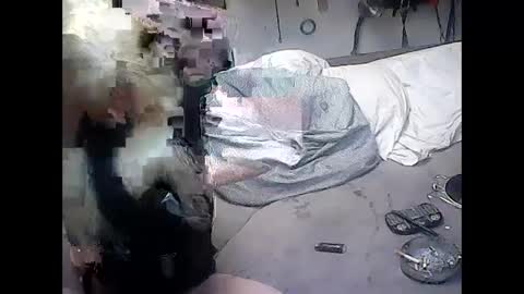 Snapshot of smokeslut365 chatting on December 3, 11:24 pm smokeslut365 online show from December 3, 11:24 pm