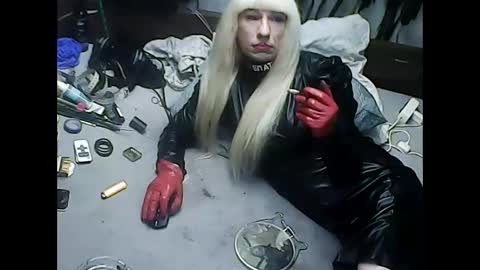 Snapshot of smokeslut365 chatting on January 8, 4:02 am smokeslut365 online show from January 8, 4:02 am