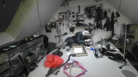 Snapshot of smokeslut365 chatting on February 2, 4:26 am smokeslut365 online show from February 2, 4:26 am