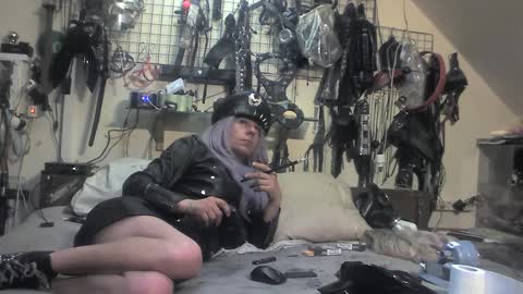 Snapshot of smokeslut365 chatting on February 12, 5:15 am smokeslut365 online show from February 12, 5:15 am