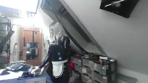 Snapshot of smokeslut365 chatting on September 30, 8:03 pm smokeslut365 online show from September 30, 8:03 pm