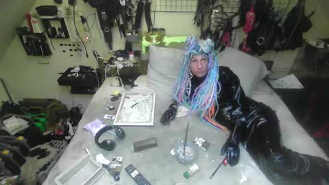 Snapshot of smokeslut365 chatting on November 16, 10:15 pm smokeslut365 online show from November 16, 10:15 pm