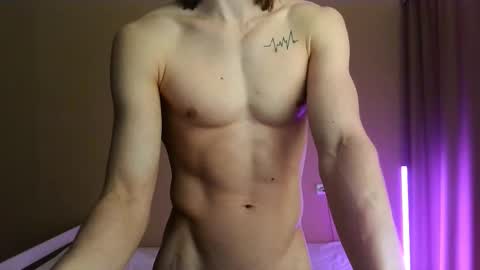 Snapshot of smokin7sexy7style chatting on September 13, 3:34 pm Matt Daemon online show from September 13, 3:34 pm