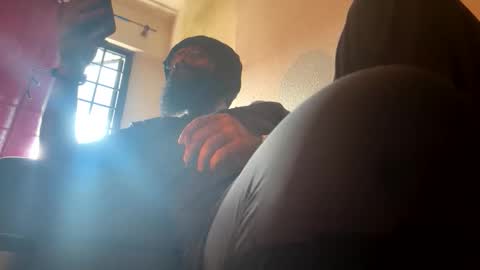 smokingorilla online show from December 15, 7:12 am