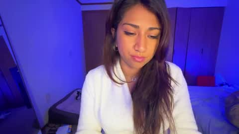 Carolina online show from December 2, 11:45 am