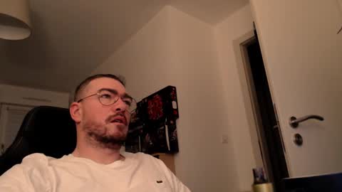 AllDayIDream online show from January 3, 6:44 am