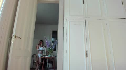   online show from November 4, 2:27 pm