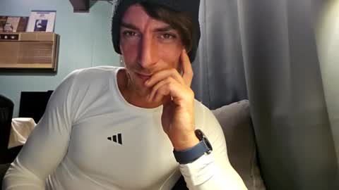 Snackyyyy online show from February 16, 2:51 am