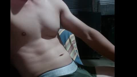 Snapshot of snakeguy08 chatting on February 24, 1:36 am snakeguy08 online show from February 24, 1:36 am