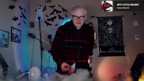 Snapshot of snarfle chatting on December 5, 12:19 am Viiscount Snarfle Von Snarfenberg online show from December 5, 12:19 am