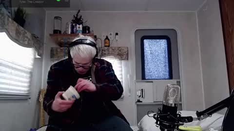 Snapshot of snarfle chatting on March 8, 10:02 pm Viiscount Snarfle Von Snarfenberg online show from March 8, 10:02 pm