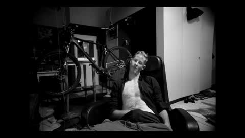 sneaky1985 online show from March 9, 1:20 am