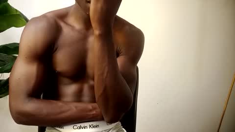 papi online show from March 10, 5:01 am