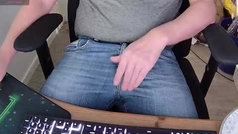 Sneakybill online show from November 30, 9:57 am