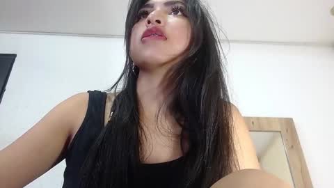 Snapshot of sneakyy_fantasy chatting on January 4, 4:12 am Hellen  online show from January 4, 4:12 am