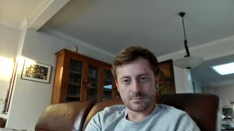 snoecks online show from July 23, 7:01 pm