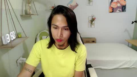 snow_2000 online show from January 13, 11:48 am