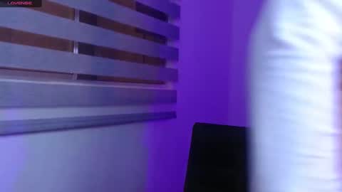 IG     OF red moonn online show from December 14, 3:04 pm