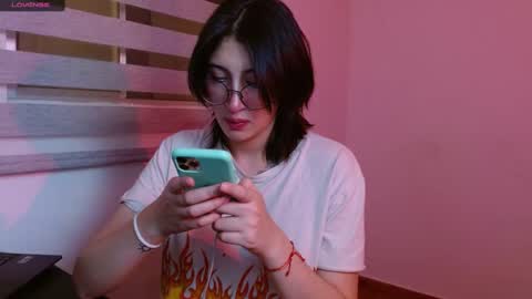 IG     OF red moonn online show from December 16, 2:05 pm