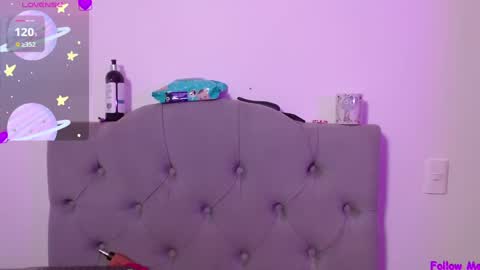 IG     OF red moonn online show from January 13, 12:02 pm