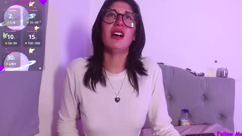 IG     OF red moonn online show from October 17, 5:21 am