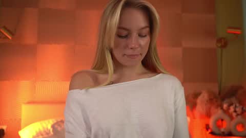 Candice Snow online show from January 16, 8:00 am