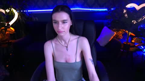 snow_whiteeex online show from January 21, 11:13 am