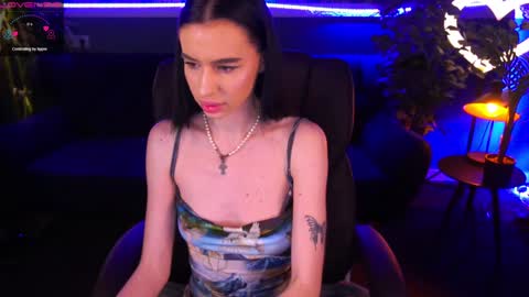 snow_whiteeex online show from January 30, 2:36 pm