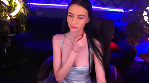 snow_whiteeex online show from January 31, 2:28 pm