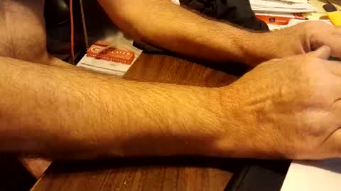 watchmecum online show from March 24, 7:30 pm