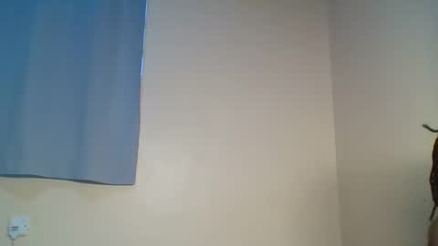 Snowie eyes online show from December 15, 12:53 pm