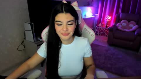 snowingwinter online show from October 21, 7:47 pm