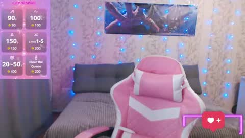Snapshot of snowwhate_00 chatting on July 20, 7:49 pm SnowWhate 00 online show from July 20, 7:49 pm
