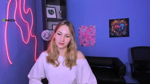 Snapshot of so_hot_rosalie chatting on April 3, 9:51 am so_hot_rosalie online show from April 3, 9:51 am