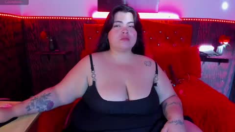 Snapshot of sobigcurvy44 chatting on April 30, 9:30 pm leidy online show from April 30, 9:30 pm
