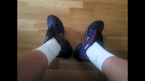 Snapshot of socksmasterhot chatting on November 2, 1:35 pm socksmasterhot online show from November 2, 1:35 pm