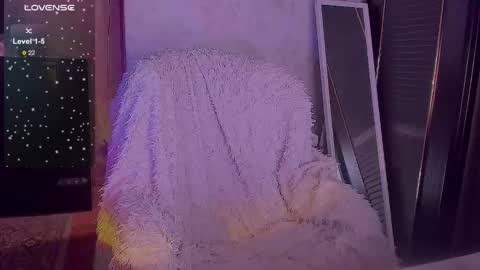 Snapshot of sofa_green chatting on December 19, 2:07 am lady sofi green online show from December 19, 2:07 am