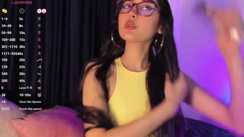 Danna online show from October 25, 11:40 am